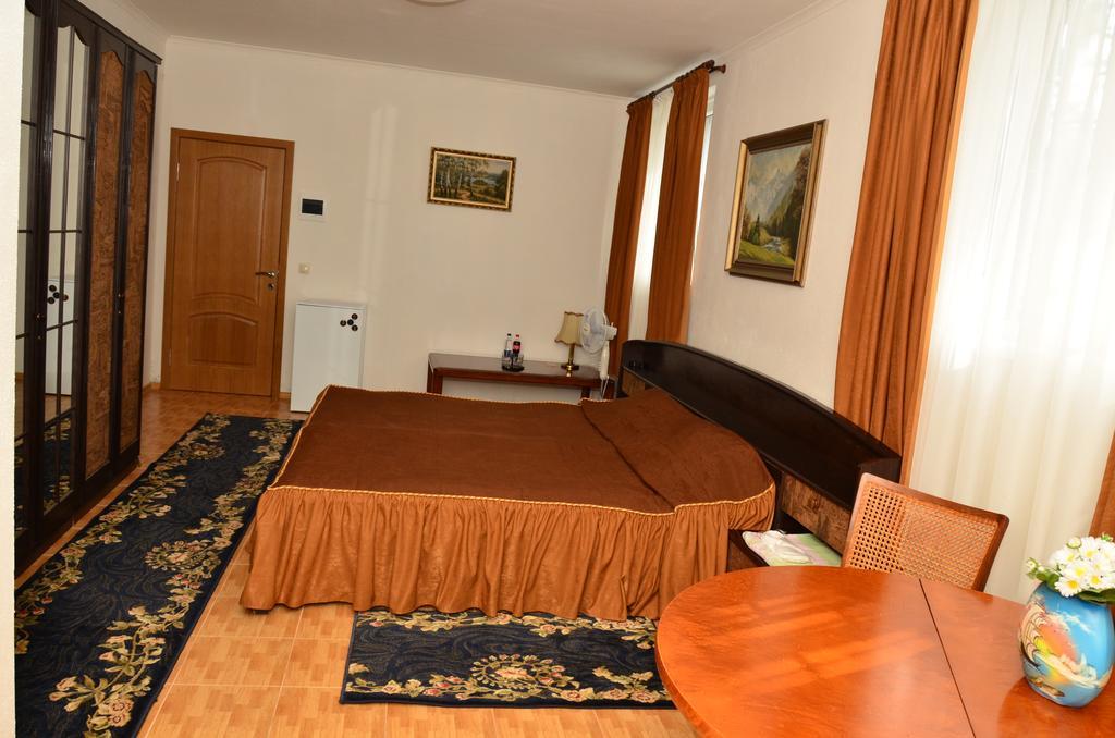 Hotel Acorn Irpin Eksteriør bilde